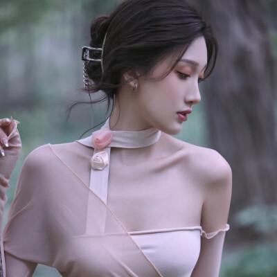 女生有点emo又有点高级的头像图片