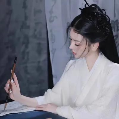 宠溺情侣头像一左一右图片