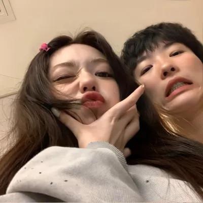宠溺情侣头像一左一右图片