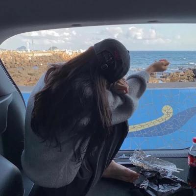 女生迷人漂亮微信头像