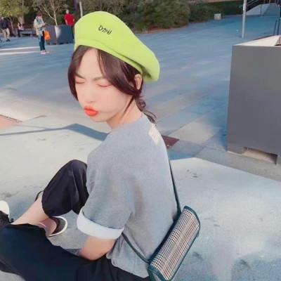 美女戴帽子头像图片大全