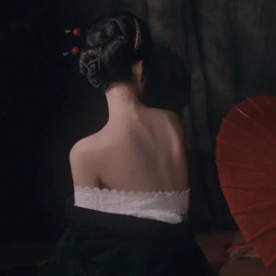 女生迷人漂亮微信头像