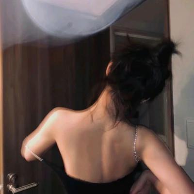 女生迷人漂亮微信头像